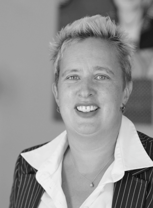 Julie Kapsalis MBE